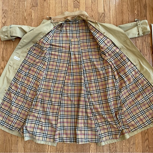 Classic Tan Women's Trench Coat - Picture 9 of 12